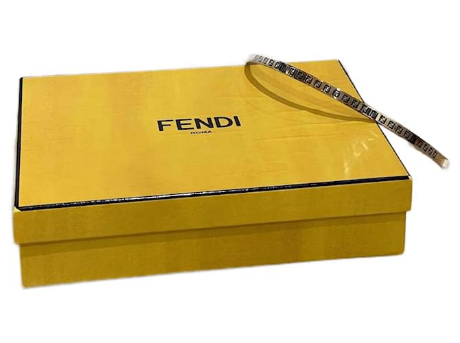 FENDI Hair accessories Metal Golden Joli Closet