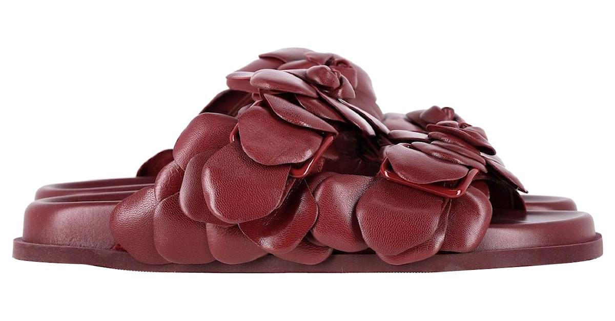 Valentino Garavani Atelier Shoes 03 Rose Edition Slide Sandals in Burgundy Leather Dark red ref.1098220 Joli Closet