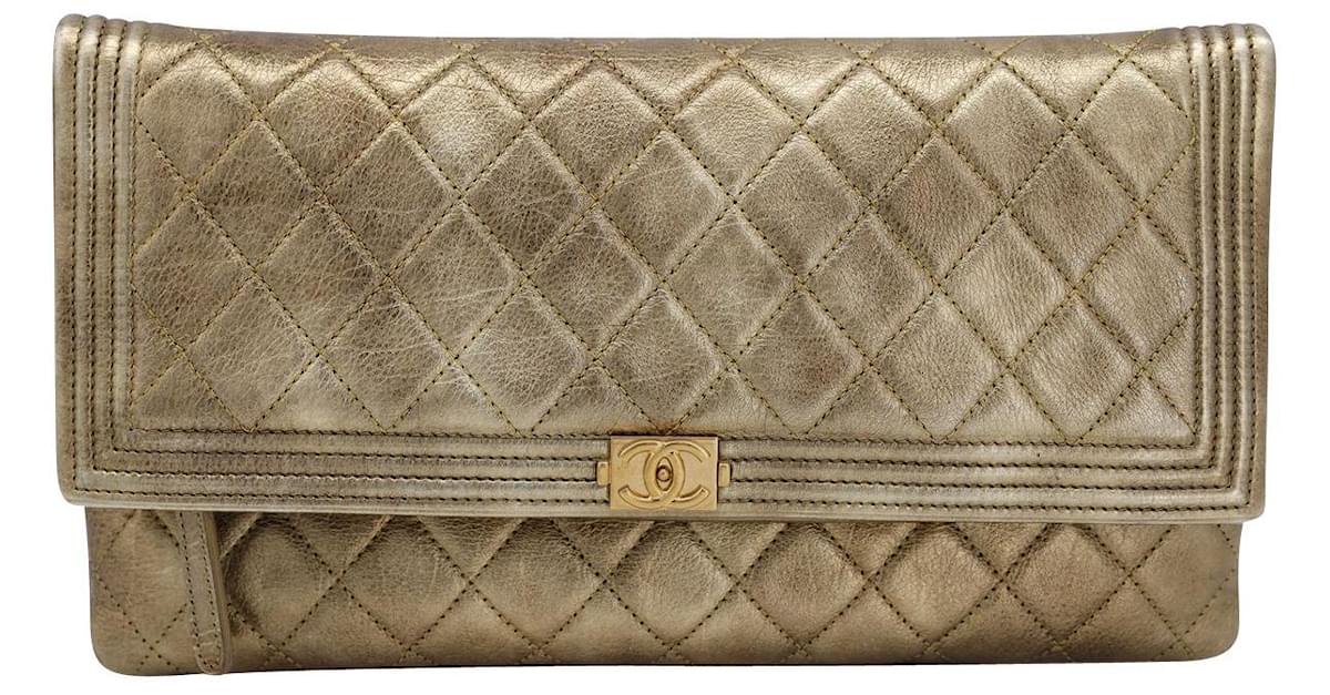 Chanel boy bag online clutch