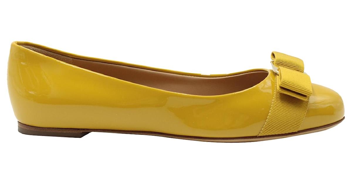 Ferragamo hotsell flat shoes