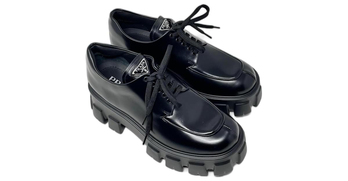 Prada monolith lace up shoes in brushed leather Black ref.1126580