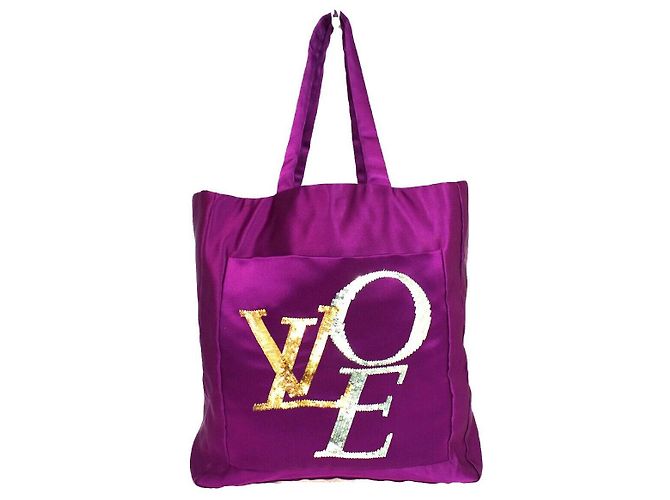 Louis Vuitton That display picture 1
