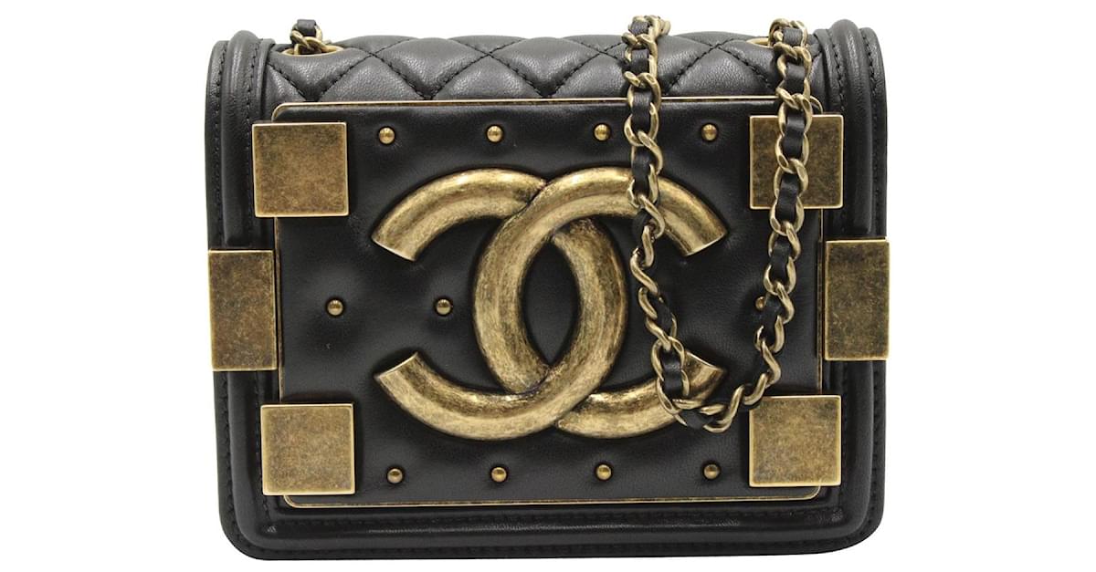 Chanel boy brick discount bag