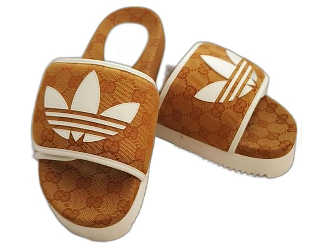 Gucci x Adidas Originals - Monogram Slide Mesa Beige Cloth ref