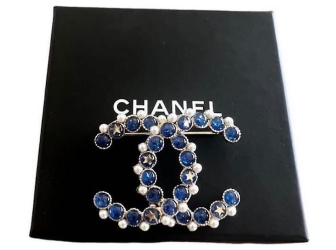 CHANEL Silver and Blue Brooch Chanel Coco Mark Rhinestone Metal Silver and Blue Brooch  main image 4