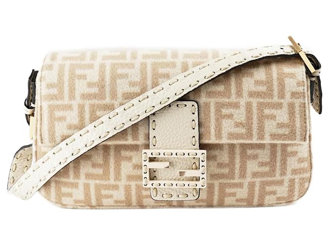 Fendi Baguette 2023 Re-edition Shoulder Bag Beige Wool ref