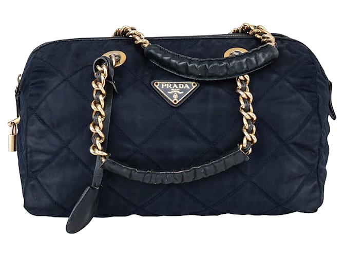 Bolso Shopper Prada De Nylon Negro Con Cadena Dorada Y Triángulo