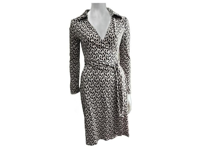 Diane Von Furstenberg DvF vintage Jeanne silk jersey wrap dress, swirly  print Brown Beige ref.JC1420258 (Sold) - Joli Closet
