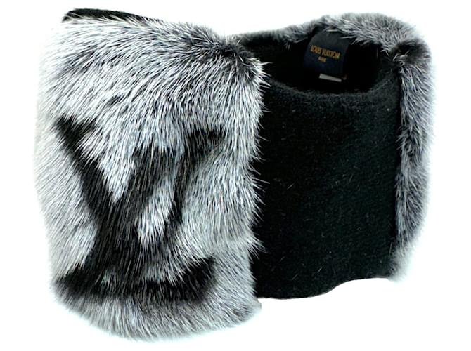 Louis Vuitton Mink Fur Ear Warmers Brown Black ref.JC1506294 (Sold