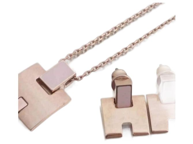 Pendentif Double Face émaillé Rose Parme – Métal Argenté, Forme Trapèze, Style Géométrique