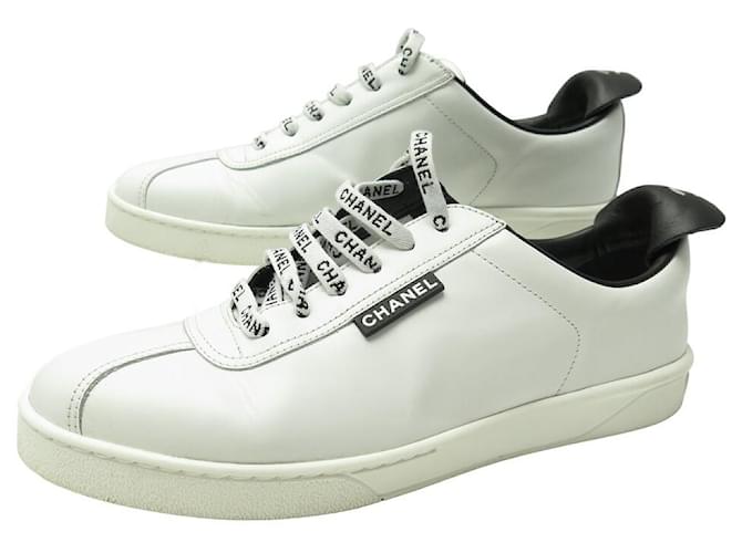 CHANEL SHOES BASKETS G34085 40 IN WHITE LEATHER ref.JC1571336
