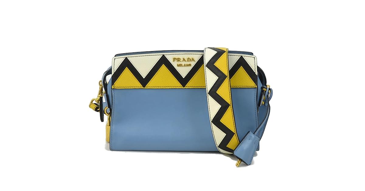 【はるさま専用】PRADA ネイビー MILANO クリスタルバッジ PRADA Metallic Calfskin Metal Triangle Logo 85mm Slingback