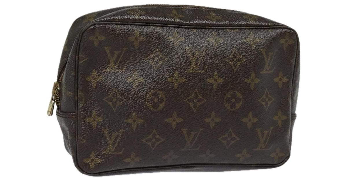 Louis Vuitton Trousse shops Toiletry Pouch Monogram 23 clutch