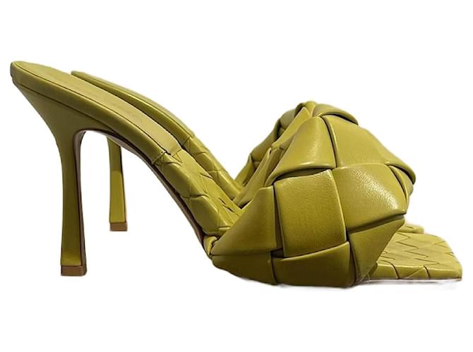 サンダル・ミュール BOTTEGA VENETA  Sandals Women Leather Green/Kiwi Bottega Veneta Mules Size 41 IT