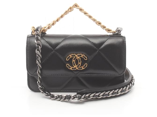Chanel 19 Shoulder Bag in Black Lambskin Leather ref.JC1621452