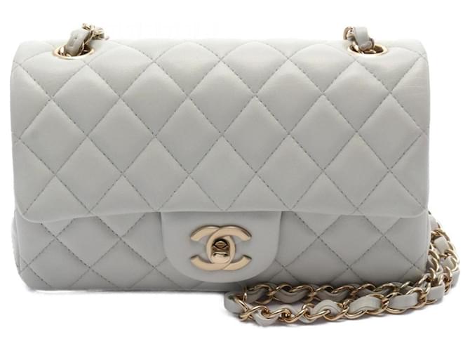 Chanel Matelasse 20 Shoulder Bag Green Leather ref.1635118 - Joli