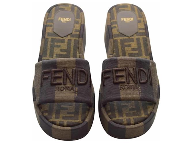 【関税＆送料込み】Fendi Slippers Fendi Slippers and Clogs Men Fabric Gray/Black | B-Exit – B