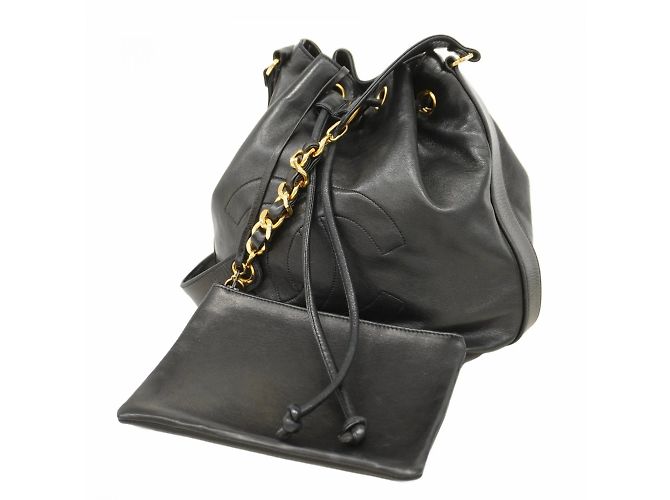 Chanel Black Lambskin Shoulder Bag Leather ref.1671987 - Joli Closet