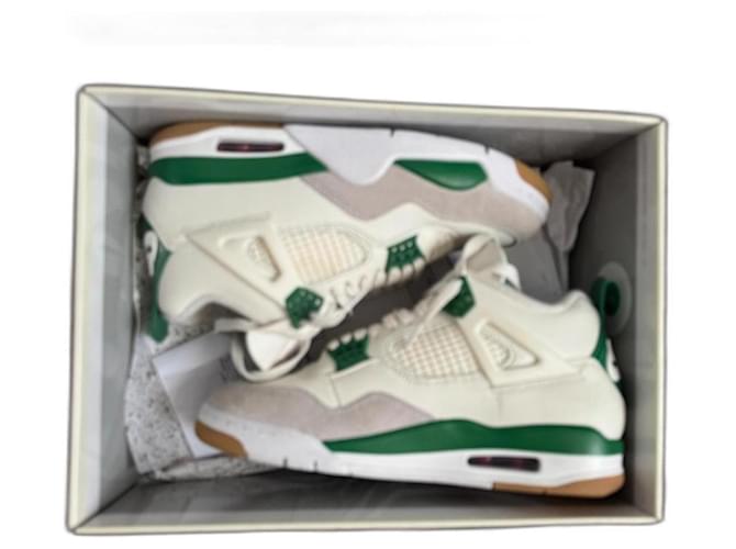 Jordan Retro Pine Green x Nike SB Blanco Verde Cuero