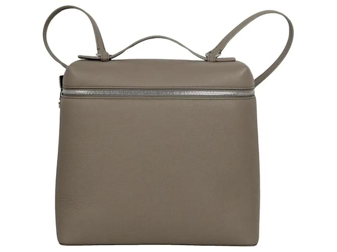 EXTRA POCKET BACKPACK L23.5 IN WHITE CALFSKIN WITH SILVER HARDWARE