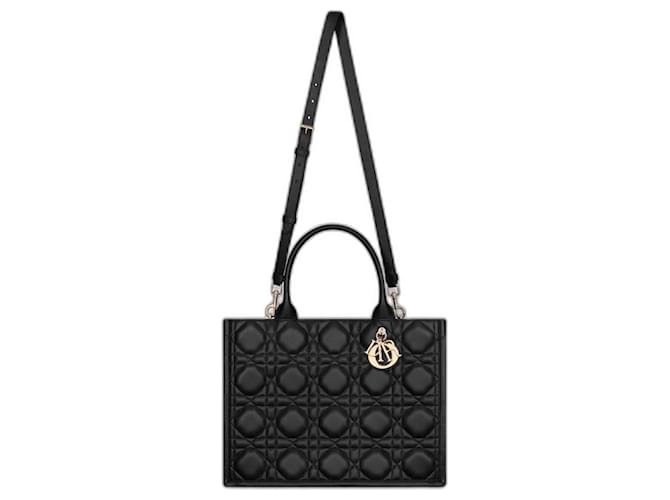 【無料郵送/関税込/正規品】 Dior Small Book Tote Macrocannage Discover the Dior Macrocannage Leather Book Tote - PurseBlog