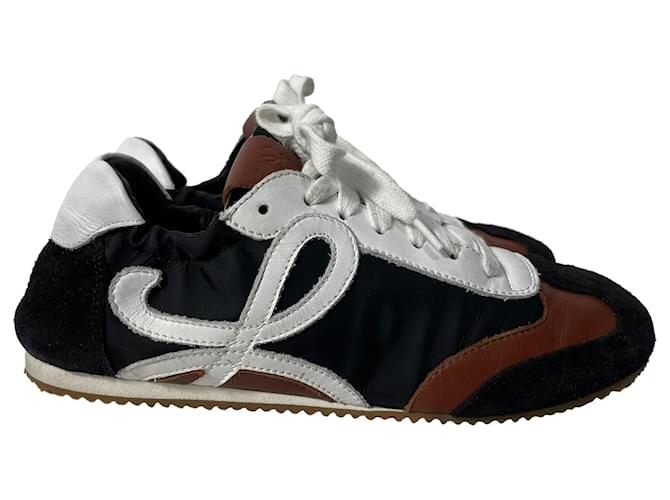 Baskets Loewe Flow Runners en nylon noir et daim ref.1845307 - Joli Closet