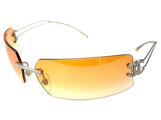 Chanel Sunglasses Orange Plastic ref.1863853 - Joli Closet display picture 3
