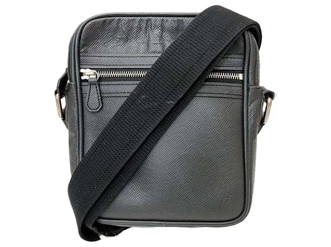 Louis Vuitton Taiga Dimitri M32468 Shoulder Bag Black Leather ref