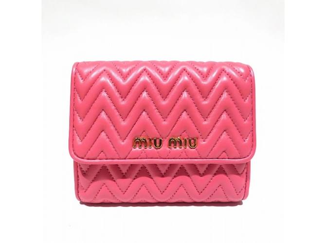 Miu Miu Matelasse Quilted Compact Tri-fold Wallet Pink ref.1870540