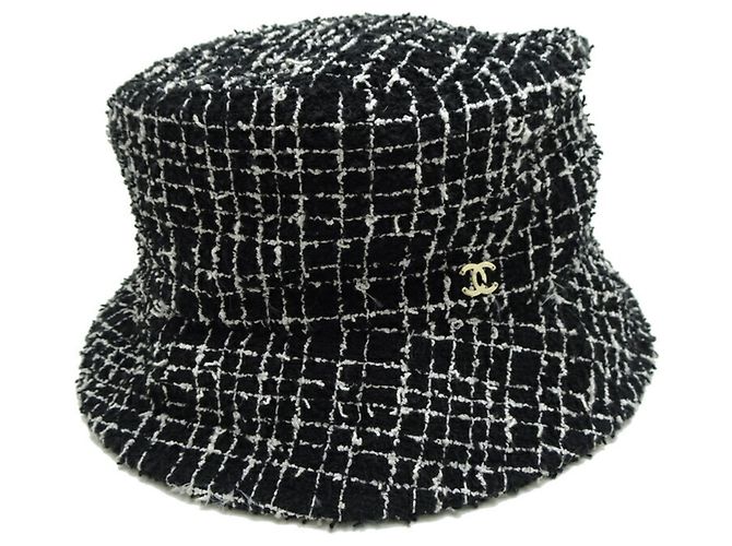 Chanel Tweed Bucket Hat Black White Cotton Polyamide ref  display picture 3