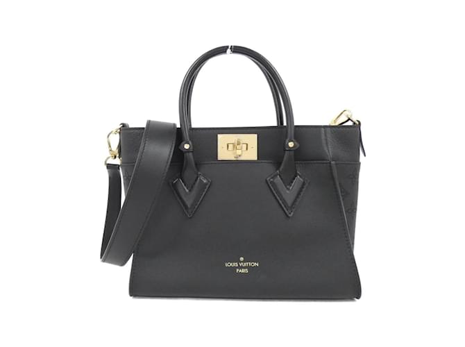 LOUIS VUITTON - ミナになります。 On My Side MM High End Leathers - Handbags | LOUIS VUITTON