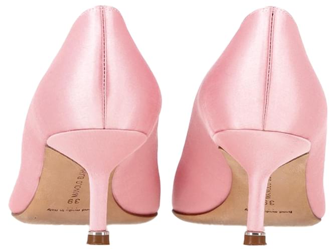 Manolo Blahnik Hangisi 50 Pointed Pumps in Pink Satin