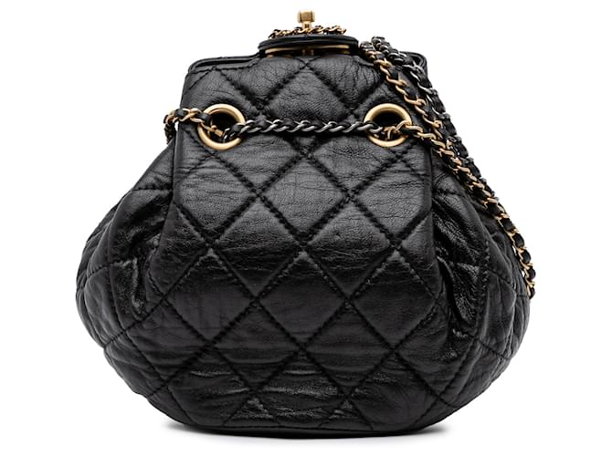 Sac seau en cuir d'agneau matelassé noir CC de Chanel avec chaîne