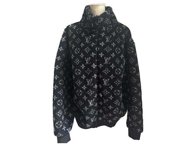 Louis Vuitton Monogram ブラック ジャケット Louis Vuitton Monogram Jacquard Jacket Black L Polyester ref