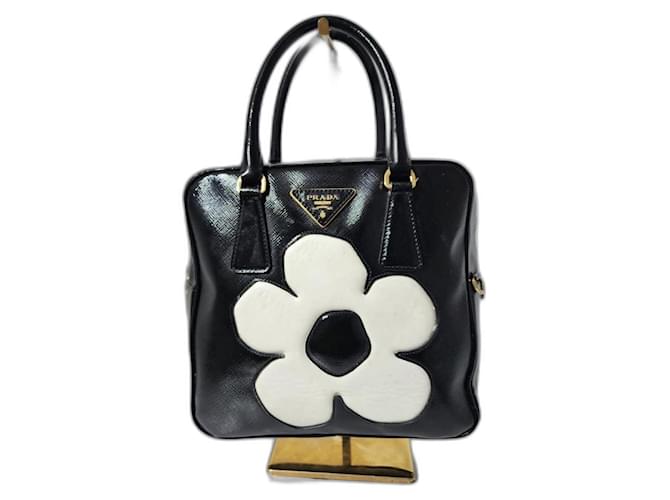 Prada Spazzolato Flower Shoulder Bag Black/White Leather ref