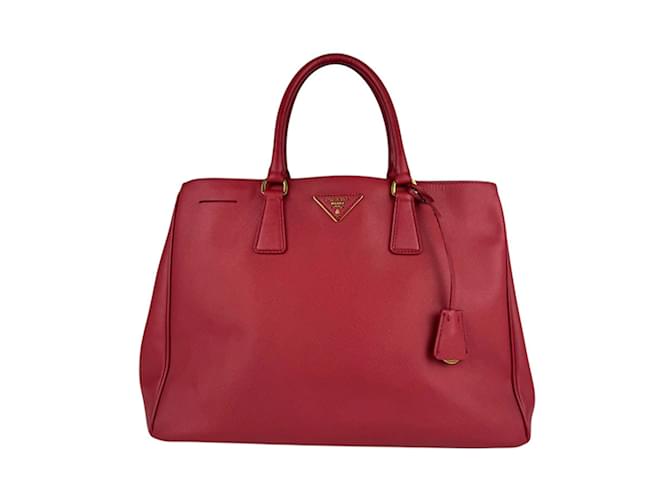 バッグ FW2002 prada leather handbag red soho FW2002 Prada leather handbag, red, Soho
