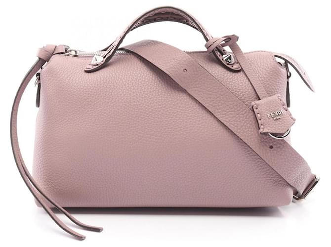 VIP【送料関税込】FENDI BY WAY MEDIUM SOFT LEATHER HANDBAG FENDI By The Way Medium Leather Shoulder Bag