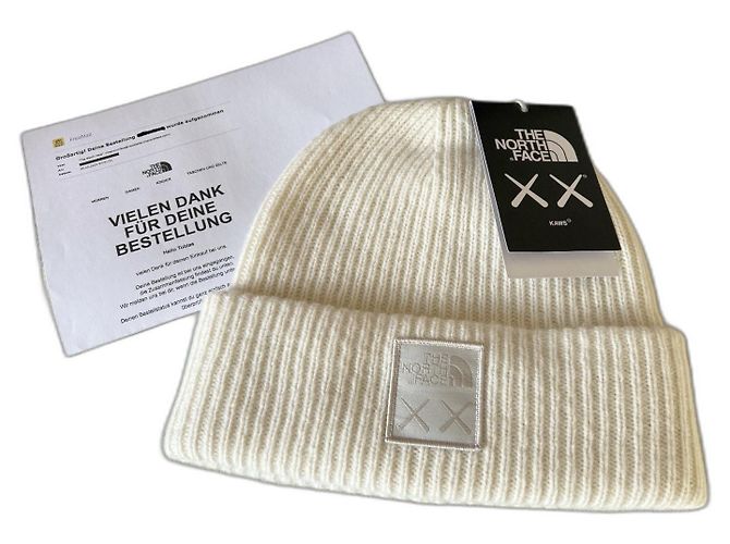 KAWS x The North Face Beanie Mütze Moonlight Ivory  display picture 1
