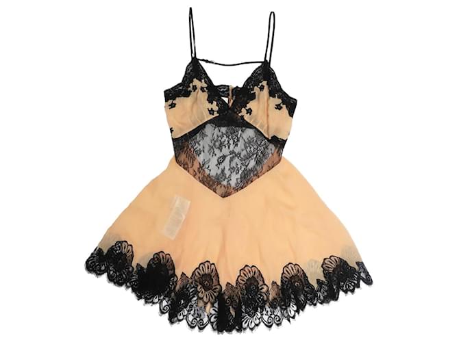 Gucci Peach silk lace mini slip dress - size UK 8 Pink ref.JC2326929 (Sold)  - Joli Closet