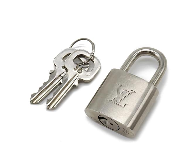 LOUIS VUITTON カデナ パドロック316 317 318 319 LOUIS VUITTON カデナ パドロック316 317 318 319