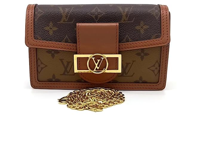 Dauphine Chain Purses Louis Vuitton Dauphine Chain Wallet M68746