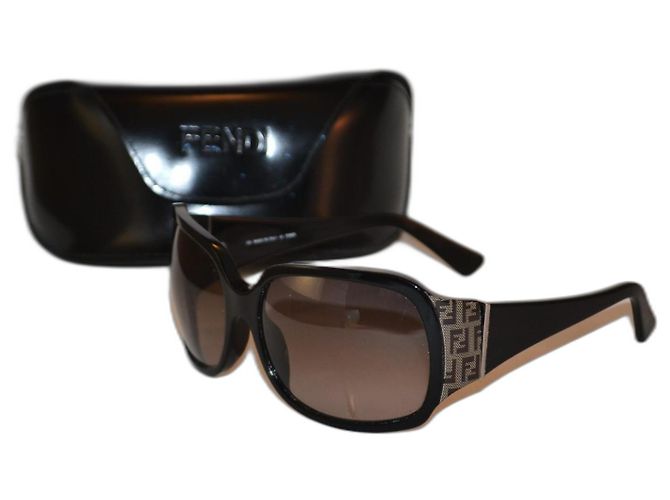 Fendi sunglasses Brown Black Plastic ref.2405149 - Joli Closet display picture 2