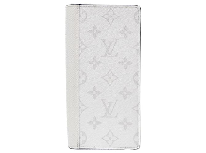 Louis Vuitton Taiga Lama Portefeuille Brazza Wallet White Eggshell