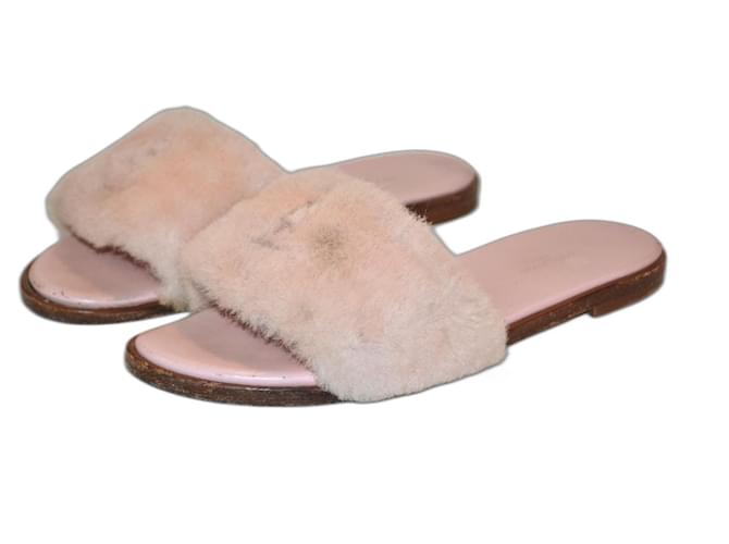 Pink Louis Vuitton Shearling Slippers Pink Louis Vuitton Fur