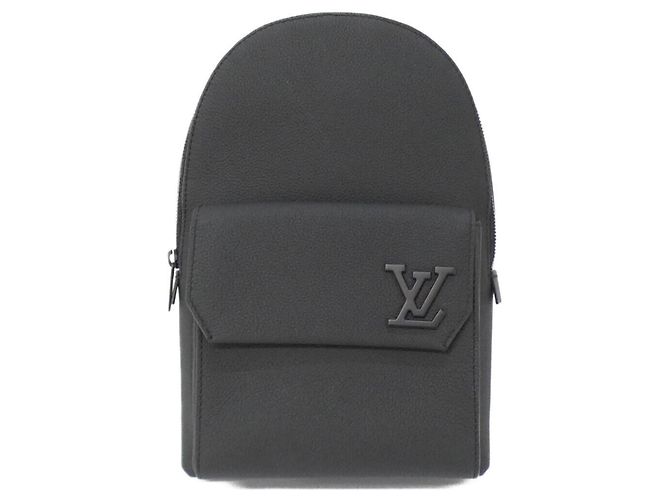 Louis Vuitton Calfskin Aerogram Pilot Slingbag - Black Louis Vuitton Black Grained Calfskin Aerogram Takeoff Sling  main image 4