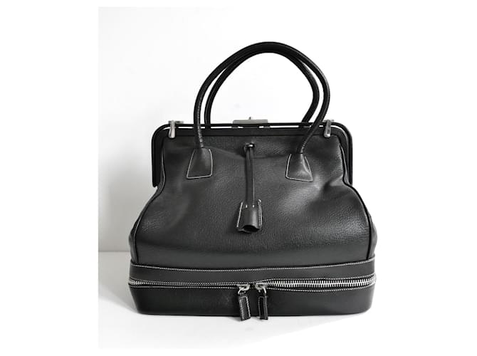 Prada Fall 2000 Black Leather Zip Base Doctor's Bag ref.2540548