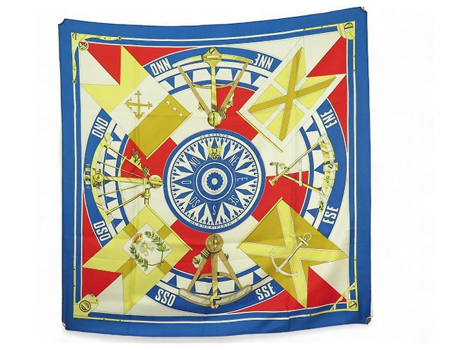 Carré Hermès 'À La Gloire De Guillaume' - Soie 90x90 Cm - Couleur Orange - Occasion Très Bon État