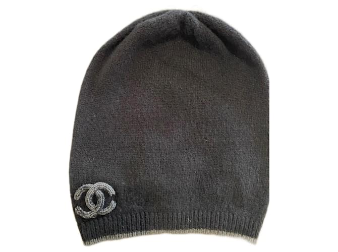 Chanel cashmere beanie black ref.2616840 - Joli Closet
