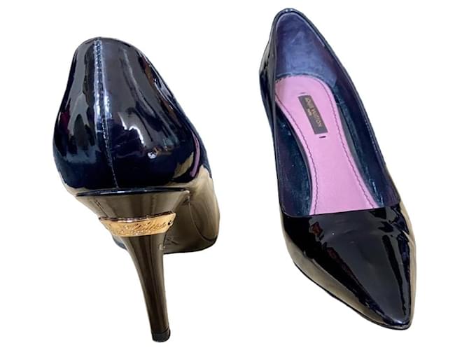 Louis Vuitton Vintage Heels – 2008 Edition – Size 37½ Black Patent