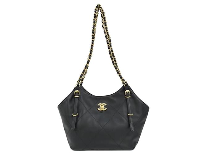Chanel AS6015 Handbag in Black Calfskin Leather ref.2790026 - Joli